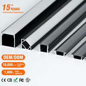 Striscia LED lineare a tre lati con profilo in alluminio con copertura per PC di forma quadrata senza sfarfallio - Product Image 1