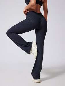 Nouveaux leggings évasés sans couture avec logo personnalisé |   Pantalon de yoga en nylon mat à taille en V |   Fabricant de pantalons de fitness à jambe large et à taille haute - Product Image 3