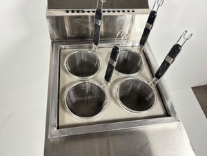 Olla Comercial de Acero Inoxidable de 4 Quemadores para Sopa de Fideos de Res Lanzhou, Cocedor de <span class=keywords><strong>Pasta</strong></span> de 4000W con Gabinete para Restaurante - Product Image 2