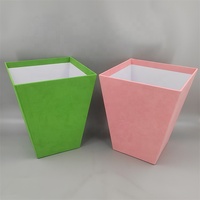 Boîtes d'emballage de luxe pour bouquets de fleurs en velours, forme trapèze, avec gaufrage personnalisé et revêtement UV mat