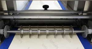 Công nghiệp hoàn toàn tự động lớn croissants rollder sheeter Máy Flaky bánh ngọt Máy Croissant dây chuyền sản xuất cho tiệm bánh - Product Image 5