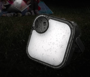 Linterna LED Portátil Multifuncional para Exteriores de Alta Luminosidad 800 lúmenes con Carga Solar, Regulable, ABS, Caja Cuadrada Pequeña para Camping - Product Image 5