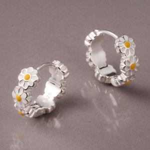 Gold Plated Summer <b>Daisy</b> <b>Earrings</b> Fashionable Tension Flower-shaped Fresh Simple Design Small Fresh <b>Daisy</b> Shaped <b>Earrings</b> Zircon - Product Image 3