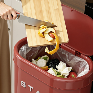 Bote de Basura Moderno de Fábrica con 4 Patas y Ruedas, Tapa Abatible, PP Ecológico para Accesorios de Cocina, Hogar y Jardín - Product Image 2