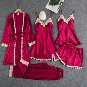 Nouvel Ensemble de Pyjama Cinq Pièces en Satin, Motif Fleur Dorée, Soutien-Gorge Rembourré Sexy, Bretelles en Soie, Commerce Extérieur pour Usage Domestique - Product Image 3