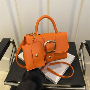 Nouveauté 2025 – Sacs fourre-tout de luxe en cuir PU pour femmes, sacs à bandoulière tendance avec fermeture éclair, sacs décontractés pour l'extérieur et le quotidien - Product Image 4