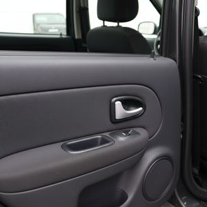 Manija Interior Cromada para la Puerta Trasera Derecha del Clio 2 HB - Product Image 3