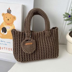 Sac fourre-tout tricoté à la main tendance avec mini porte-monnaie, organisateur multi-usage au crochet pour les voyages, le shopping et l'usage quotidien - Product Image 3