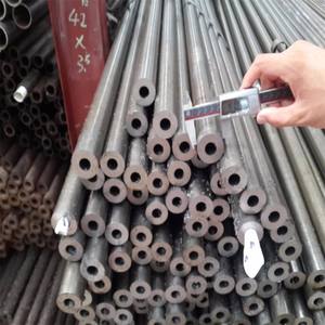 Tuberías de Acero sin Costura ASTM A572 GR50 A53 A36, Tubería de Hierro Negro Laminada en Caliente, Precio de Fabricante, Cumple con API 5L/ASTM A106 - Product Image 2