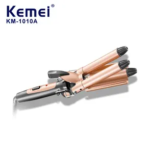 <span class=keywords><strong>KEMEI</strong></span> KM-1010A <span class=keywords><strong>Rizador</strong></span> de Pelo Plegable de 3 Barriles 90W Enchufe EU Anti-Quemaduras Calentamiento Rápido Doble Revestimiento Cerámico Venta al por Mayor para Mujeres DIY CE - Product Image 1