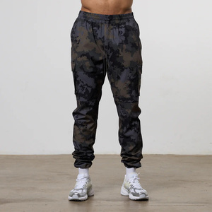 Meilleure vente <span class=keywords><strong>Pantalon</strong></span> <span class=keywords><strong>de</strong></span> jogging tissé camouflage pour hommes <span class=keywords><strong>Pantalon</strong></span> cargo <span class=keywords><strong>de</strong></span> sport athlétique léger et fuselé Tenue <span class=keywords><strong>de</strong></span> sport extensible et respirante Printemps - Product Image 2