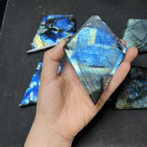 Diamante di cristallo di alta qualità naturale intaglio blu Flash Labradorite rombo per la decorazione della casa