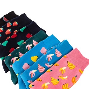 Personnalisé en gros <span class=keywords><strong>pas</strong></span> <span class=keywords><strong>cher</strong></span> drôle chaussettes hommes coton fruit <span class=keywords><strong>banane</strong></span> fraise motif chaussettes femmes équipage unisexe chaussettes - Product Image 4