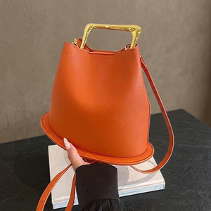 Bolso de Hombro Cruzado Minimalista de Piel Sintética Naranja Vintage para Mujer con Correa Única y Cremallera, Ideal para Primavera, Verano, Otoño e Invierno - Product Image 3