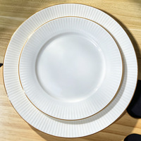 Goldrand-Teller aus New Bone China, Mikrowellengeeignet, 8/10,5 Zoll, Luxuriöser Vintage-Stil, Servierteller für Steak, Pasta und Desserts