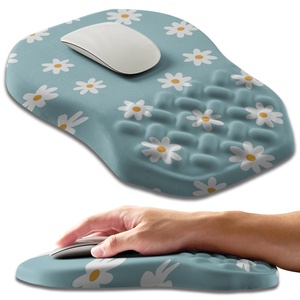 Alfombrillas de ratón para juegos de dibujos animados personalizadas con soporte de muñeca, alfombrilla de escritorio, alfombrilla de ratón ergonómica de espuma viscoelástica con Base antideslizante de PU para oficina en casa - Product Image 1
