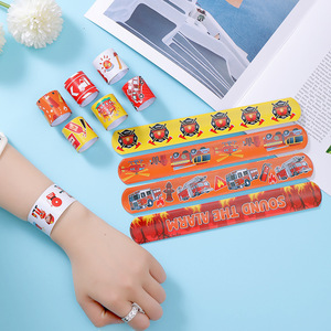 Bracelet en PVC imprimé motif camion de pompiers, protection incendie, cadeau échange étudiant, dessin animé <span class=keywords><strong>pop</strong></span>, pour l'approvisionnement transfrontalier - Product Image 3