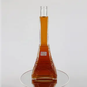 برج ايفل شكل 500 مللي تنقش زجاجة كحول مصنوعة من الزجاج ل براندي XO الفودكا الجن رم الفلين سدادة