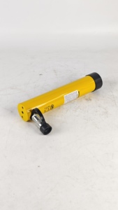 RC‑1512 ปั๊มไฮดรอลิกแบบแอคชั่นเดี่ยว 15 ตัน ระยะชัก 305 มม. ใช้งานร่วมกับ ENERPAC สำหรับงานถอดประกอบในโรงงาน - Product Image 4