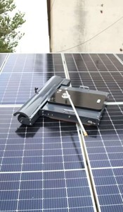 <b>Remote</b> <b>Control</b> Crawler Type Solar Panel Cleaning <b>Robot</b> for Photovoltaic Power Station, Dry and Wet Dual-use Cleaning Equipment - Product Image 3