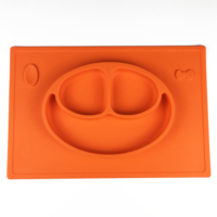 Refine Factory Assiette à ventouse pour bébé en silicone motif visage souriant, plateau de repas compartimenté intégré, antidérapante et anti-renversement, avec tapis de table