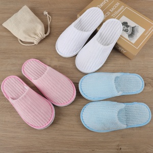 Pantoufles <span class=keywords><strong>d</strong></span>'hôtel pour enfants en polaire corail, semelle antidérapante en EVA, pantoufles de <span class=keywords><strong>spa</strong></span> jetables bon marché, vente en gros <span class=keywords><strong>d</strong></span>'usine - Product Image 4