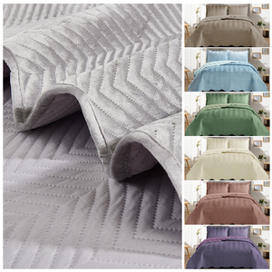 Couvre-<span class=keywords><strong>lit</strong></span> <span class=keywords><strong>matelassé</strong></span> en <span class=keywords><strong>velours</strong></span> ultra doux gaufré à ultrasons Ensemble de couette de qualité supérieure Literie de luxe - Product Image 3