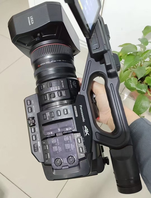 Professional Video Camera AG-UX180MC 4K Panaconics Original Used Video Camera 20X Optical Zoom