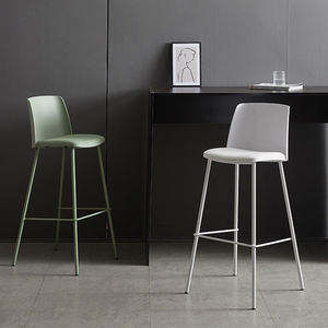 Taburete de bar sencillo y moderno, sillas altas <span class=keywords><strong>con</strong></span> <span class=keywords><strong>respaldo</strong></span>, asiento de ocio de plástico, <span class=keywords><strong>taburetes</strong></span> <span class=keywords><strong>altos</strong></span> <span class=keywords><strong>con</strong></span> patas de Metal para el hogar, Hotel, restaurante, cafetería - Product Image 4