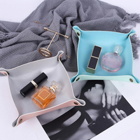 Plateau de rangement de bureau en cuir PU 15x15cm style nordique pour bijoux, cosmétiques et clés – Artisanat du cuir