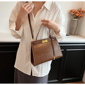 Vente en gros de sacs de mode pour femmes Sacs de voyage pour le shopping Personnalité Couleur Dames Sac bandoulière en cuir à bandoulière - Product Image 2