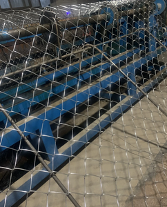 Çevre Dostu Sürdürülebilir Üretim Stadyum Galvanizli Sıcak Daldırma Galvanizli Toz Boyalı Zincir Bağlantılı Çit - Product Image 1