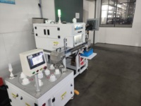 Machine de comptage de vision certifiée CE VST4-2 pour le comptage par lots et le comptage total des attaches, bonbons, perles – Machine d'emballage