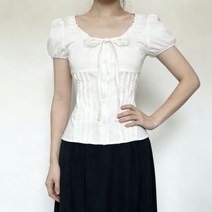 Chemise pour femme, nouvelle collection coréenne 2025, vente chaude, chemisier mignon et féminin, couleur unie, détail plissé, boutons, coupe ajustée, décontracté, vente en gros OEM - Product Image 1