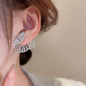 Aguja de plata circón mariposa Corea del Sur dulce exquisita luz lujo temperamento de gama alta al por mayor Stud pendientes para mujer - Product Image 5