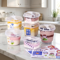Boîte en plastique PP transparente jetable avec couvercle et cuillère 6oz 4oz 9oz Coupe à dessert ronde carrée pour pudding gelée yaourt gâteau