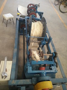 Máy cưa gỗ excelsior thế giới với điều khiển từ xa 9-12.5 kW động cơ 50-150 Công suất kg/giờ để bán - Product Image 4