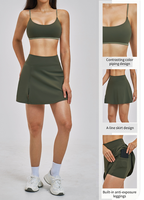 Set Rok Tenis 2-Piece Custom Sportswear Golf Bra Casual Wear Bernapas dan Elastis untuk Wanita dengan Celana Pendek Terpadu
