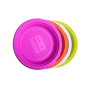 Plats de fête en amidon de maïs et en plastique élégants biodégradables et jetables - Product Image 1