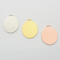 Médaille sportive de football à double logo 3D personnalisée en fer plaqué or avec cordon de ruban de sublimation
