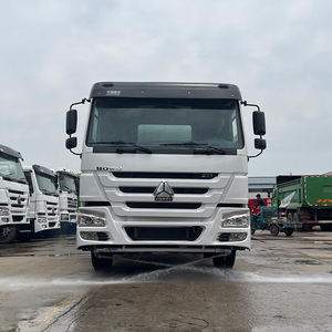 <span class=keywords><strong>Segunda</strong></span> <span class=keywords><strong>mano</strong></span> Sinotruk Howo 6X4 10 ruedas 371HP Euro 2 Original motor <span class=keywords><strong>cisterna</strong></span> <span class=keywords><strong>de</strong></span> <span class=keywords><strong>agua</strong></span> para la venta - Product Image 2