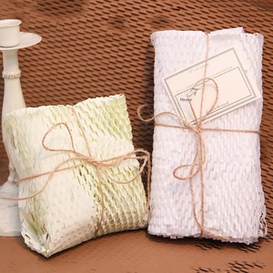 1 Rouleau de Papier d'Emballage pour Fleurs Écologique en Nid d'Abeille, Imperméable, avec Rembourrage et Doublure Creuse pour l'Emballage de Fleurs Fraîches - Product Image 4