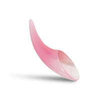 Cuillère de massage Gua Sha en résine ambre en forme de corne de bœuf, outil de grattage des méridiens du dos, du cou et des jambes pour la thérapie spa, vente en gros personnalisée