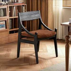 Chaise de salle à manger vintage en bois massif, siège rembourré, style minimaliste français et scandinave pour la salle à manger à domicile - Product Image 1