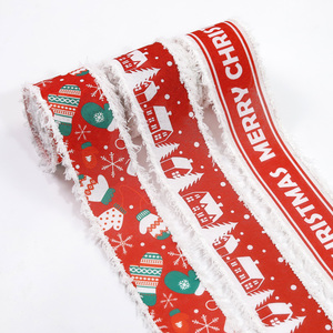 Fita de Natal Vermelha e Verde de 6,3cm com Borda de Plush Branca para Festas - Product Image 2