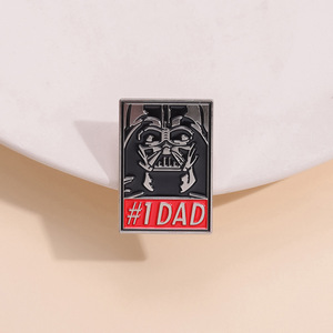 Al por mayor: Broches de metal con diseño de <span class=keywords><strong>película</strong></span>, estilo punk oscuro, de dibujos animados, esmaltados, bonitos y atrevidos, para ropa y accesorios - Product Image 4