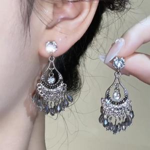 Pendientes de gota étnicos retro Pendientes de plata con borla colgante de diamantes de imitación geométricos - Product Image 2