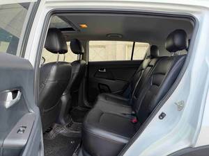 <span class=keywords><strong>Kia</strong></span> <span class=keywords><strong>Sportage</strong></span> 2.0L 2WD GL 2015 : SUV Pratique, Économique, Fiable, Idéal pour la Famille, Excellent Rapport Qualité-<span class=keywords><strong>Prix</strong></span> - Product Image 5