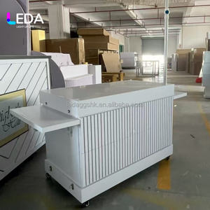 Carrito de Dulces Blanco Moderno Desmontable y Personalizable LEDA para Bodas y Eventos con Mesa de Bar - Product Image 3