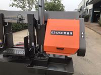 Scie à ruban horizontale à double colonne avec roues grandes et petites, haute productivité, modèle GZ4250, fabriqué en Chine